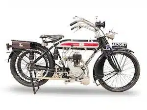 Historisches Motorrad Premier 499 cc Baujahr 1914, Seitenansicht, originalgetreuer Zustand mit sichtbaren mechanischen Details.