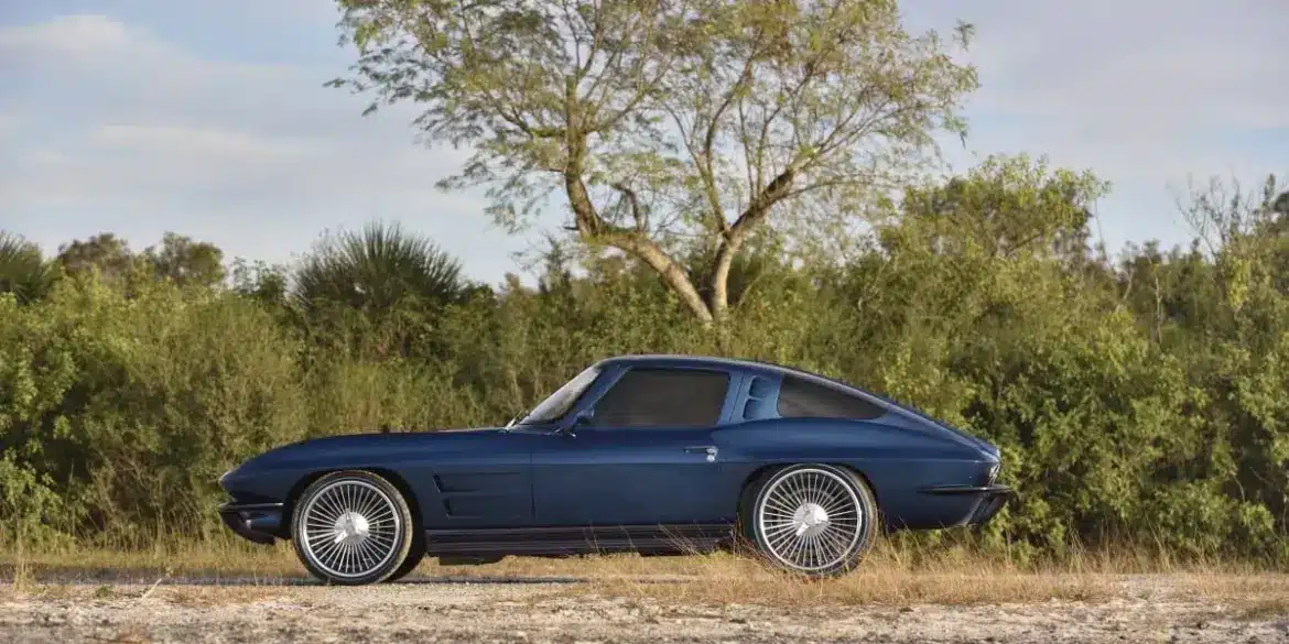 1963 Chevrolet Corvette Split Window Studio Concept Coupé, Seitenansicht im Freien.