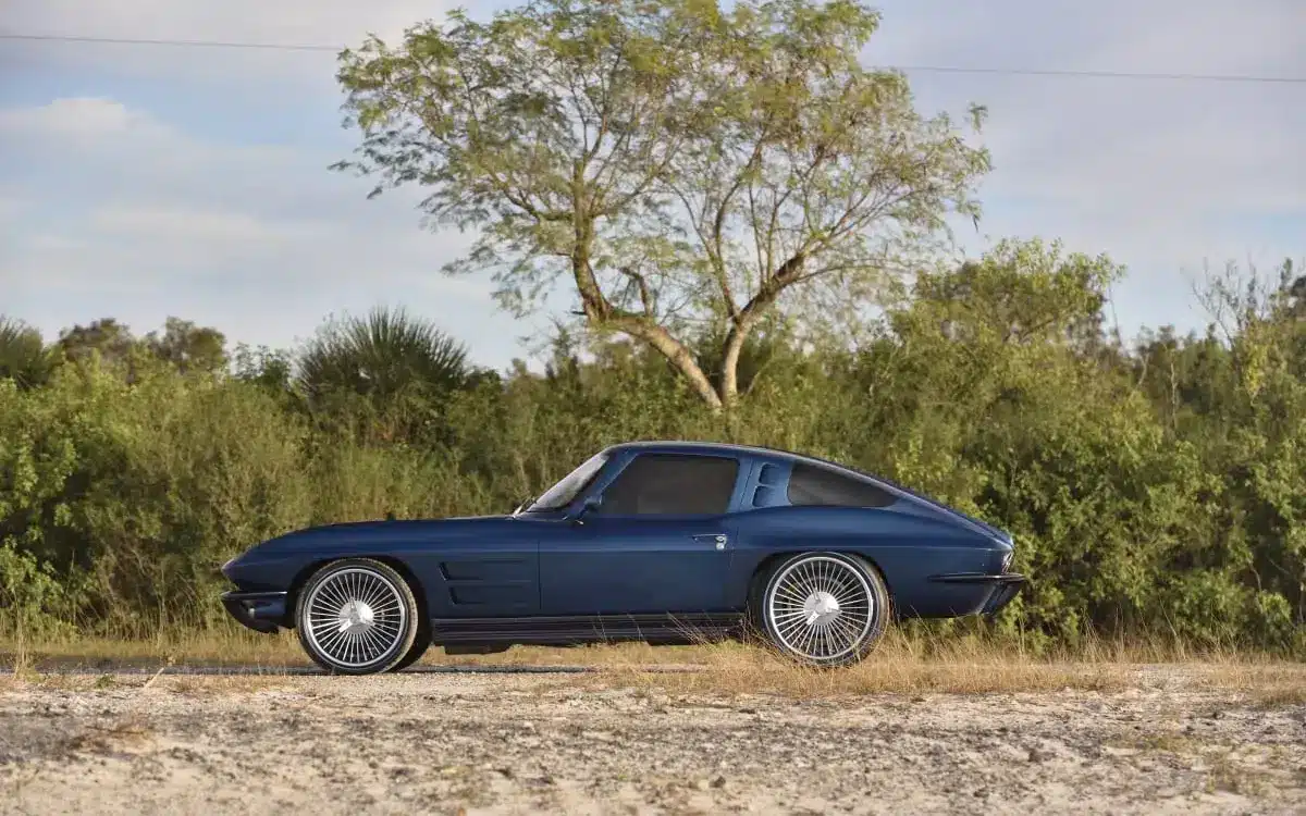 1963 Chevrolet Corvette Split Window Studio Concept Coupé, Seitenansicht im Freien.