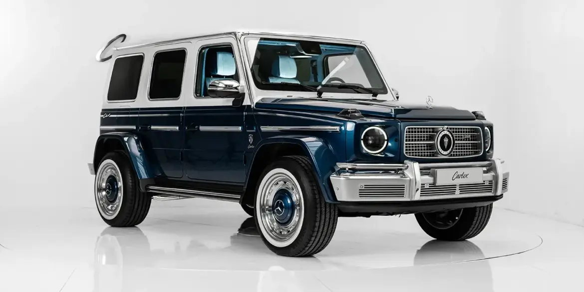 Carlex Azzurra Vintage, zweifarbiger Mercedes-AMG G63 mit Vintage-Designelementen, blau-weiß lackiert.