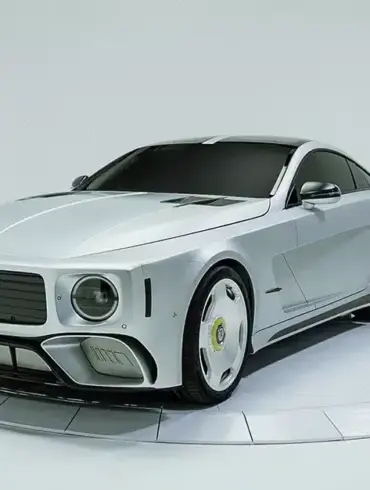 Silberner Delor.i.am auf Basis des AMG GT 63 S mit kantigem Design und Bärenlogo auf der Front.