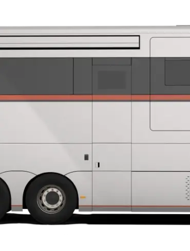 Seitenansicht des Dembell Serenity Luxus-Reisemobils auf Basis des Mercedes-Benz Actros Gigaspace, weiß mit roten Akzenten.