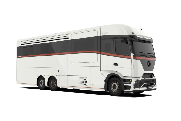 Dembell Smart Garage Reisemobil auf Mercedes-Benz Actros Gigaspace Chassis, Seitenansicht