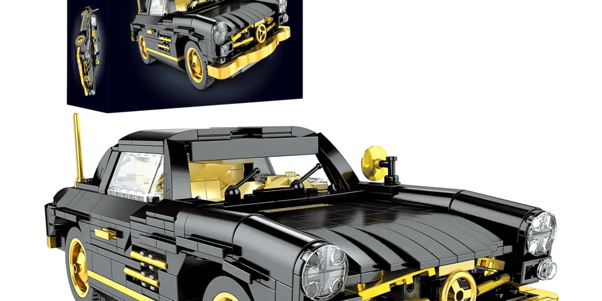 Klemmbaustein-Auto Mould King 10005 300SL Classic Gullwing in Schwarz mit goldenen Details und Verpackung