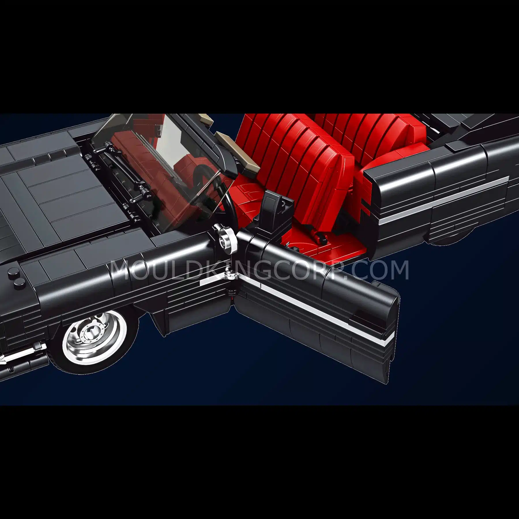 Nahaufnahme des Mould King 10012 Cadi-Elrado Modells mit geöffnetem Einstieg und roten Sitzen