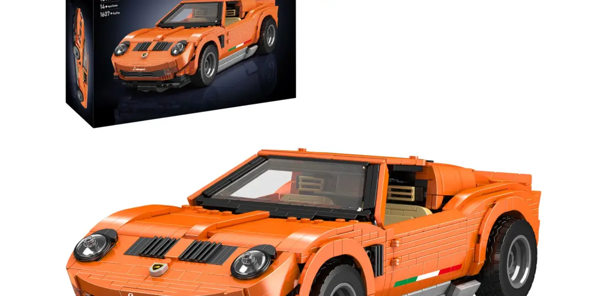 Klemmbaustein-Modell des Lamborghini Miura in Orange inklusive Verpackung von Mould King, Set 10116.