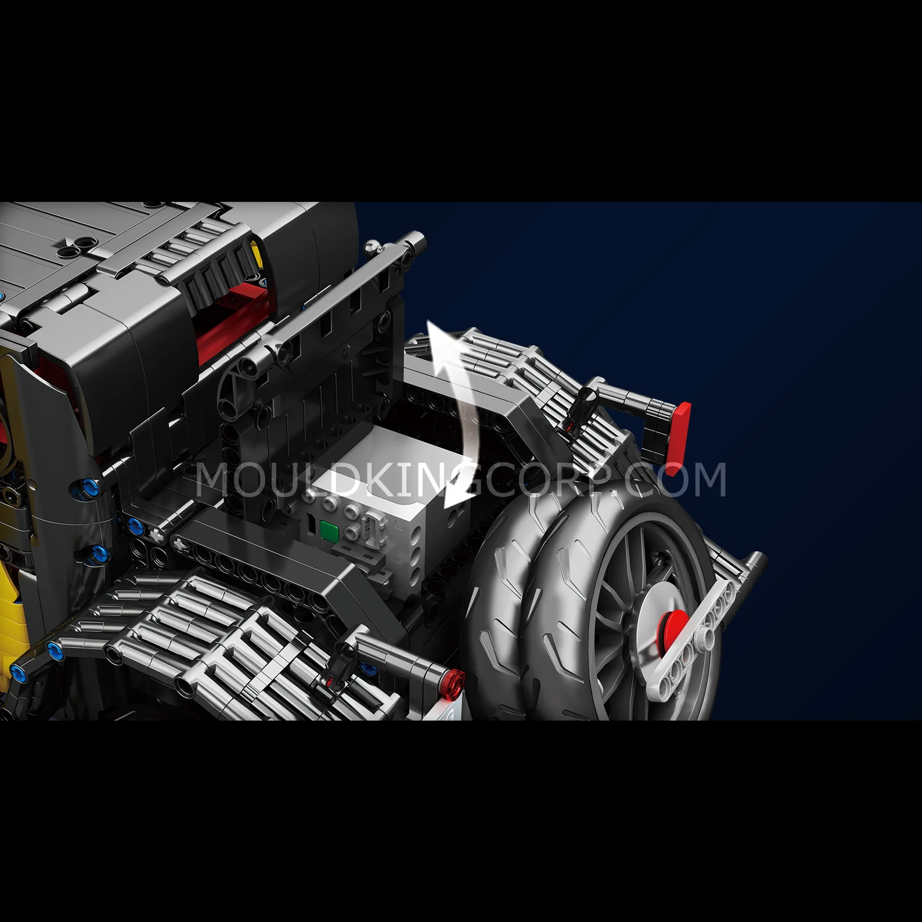 Geöffneter Kofferraum mit sichtbarem Technikmodul und Reserverad am MOULD KING 13080 Vintage T50 Klemmbaustein-Modell