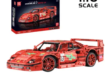 Mould King 13095 Ferrari F40 Klemmbaustein-Set und fertig gebautes Modell im Maßstab 1:10 vor Originalverpackung