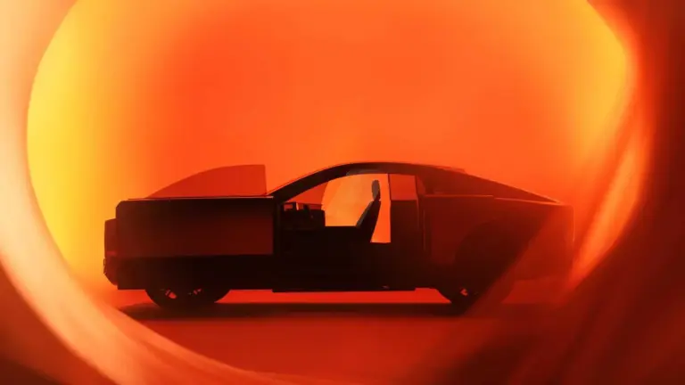 Seitliche Ansicht des Toyota Century Coupe Concept mit geöffneter Schiebetür vor leuchtend orangenem Hintergrund.