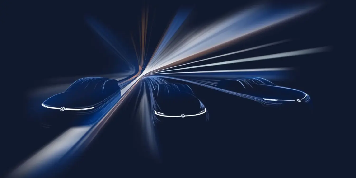 Drei skizzierte Volkswagen Konzeptfahrzeuge mit beleuchteten Fronten vor dynamischem Hintergrund, Symbolbild für neue Elektrofahrzeuge in China.