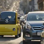 Der gelbe ASTRAUX AL6, ein kompaktes Elektro-Leichtfahrzeug, fährt zwischen Autos durch eine belebte Stadtstraße.