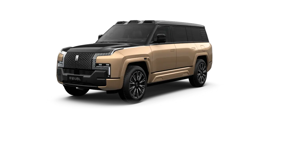 YangWang U8L Luxus-SUV in Obsidian Black und Sun Gold, seitliche Frontansicht