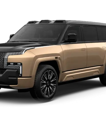 YangWang U8L Luxus-SUV in Obsidian Black und Sun Gold, seitliche Frontansicht