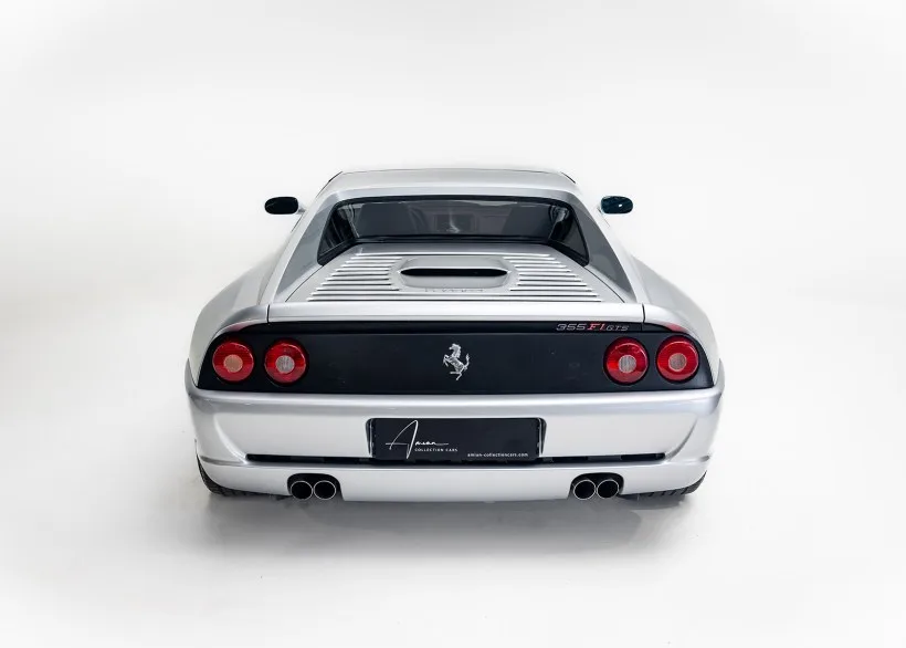Ferrari 355 F1 GTS in Silber, Heckansicht, Fotostudio, Amian Collection Cars