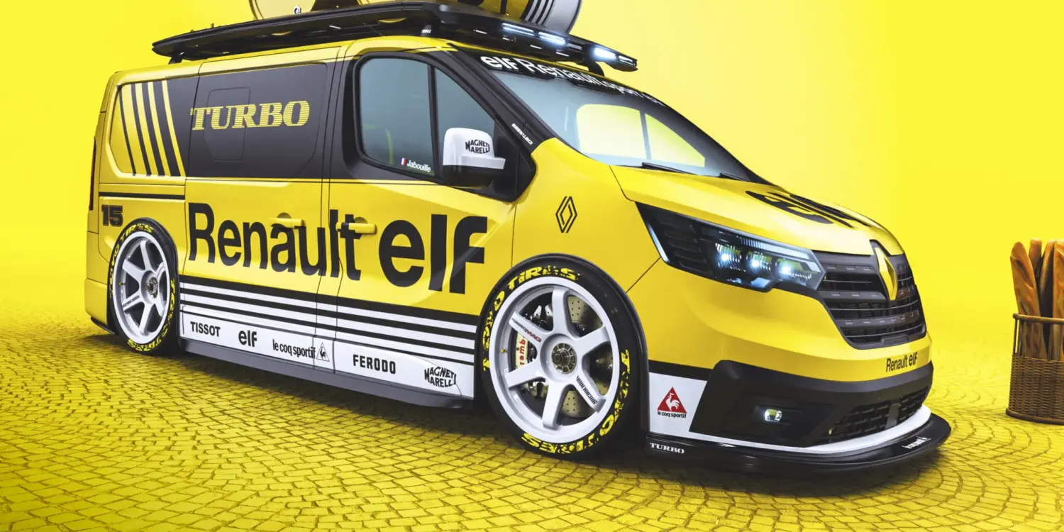 Renault Trafic als Showcar mit Renault elf-Design, Sportfelgen und Ölfässern auf dem Dach.