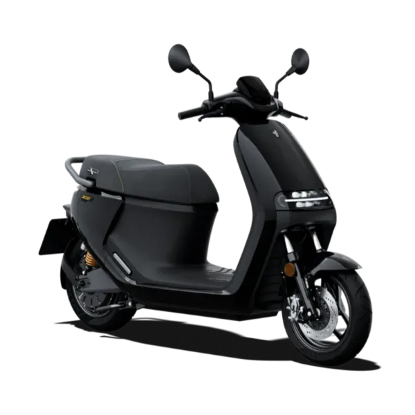 Segway E300SE Elektroroller in schwarzer Lackierung, Seitenansicht, moderner urbaner E-Scooter.