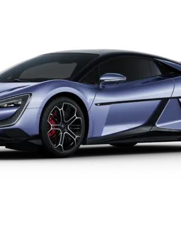 YangWang U9 Supersportwagen in seitlicher Frontansicht, in violetter Lackierung, mit markanten Linien und Sportfelgen.