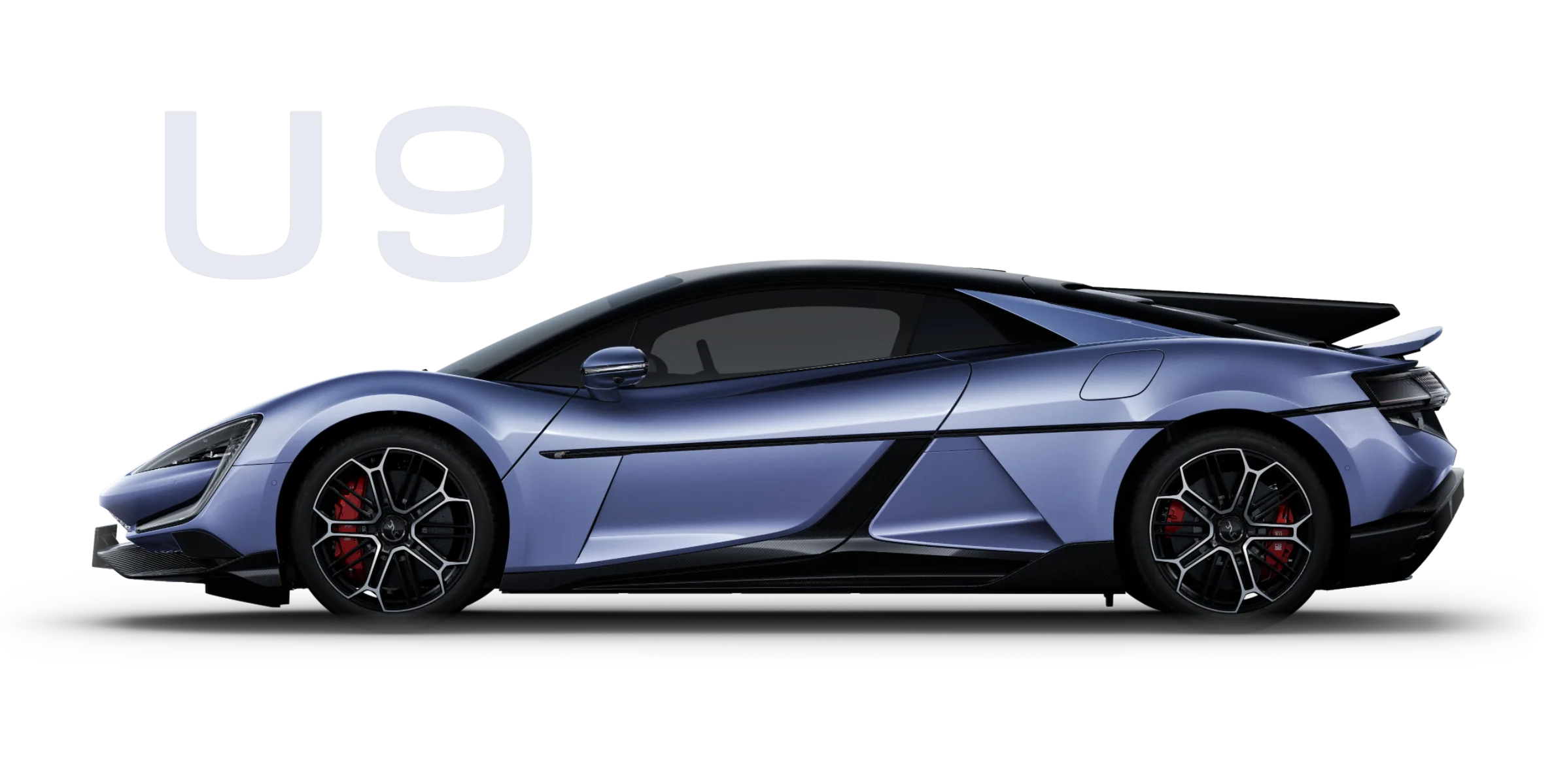Seitenansicht eines blauen YangWang U9 Elektro-Supersportwagens mit großem U9-Schriftzug im Hintergrund.