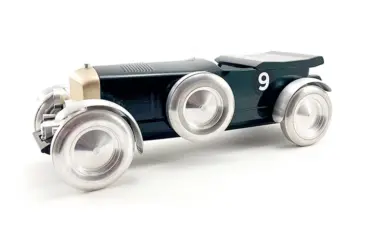 Modellauto 28 Tourer, Hommage an den Bentley Blower, aus Holz und Aluminium gefertigt