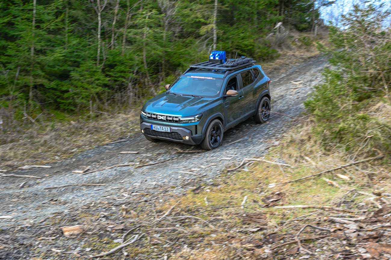 Der neue Dacia Duster als Minicamper mit Dachzelt