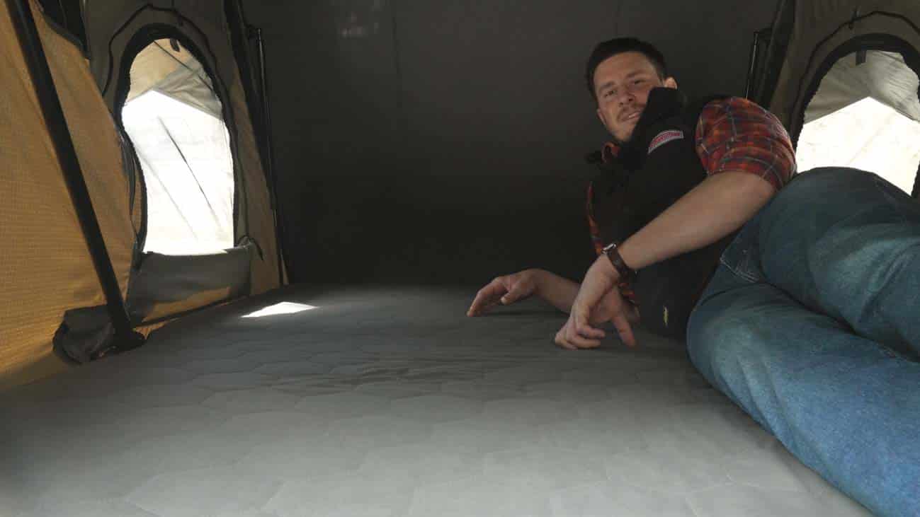 Der neue Dacia Duster als Minicamper mit Dachzelt