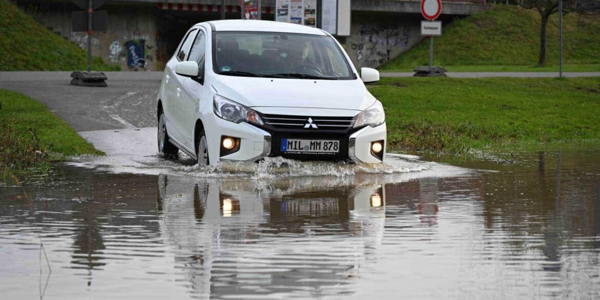 Fahren mit dem Auto oder dem Camper bei Hochwasser