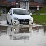 Fahren mit dem Auto oder dem Camper bei Hochwasser