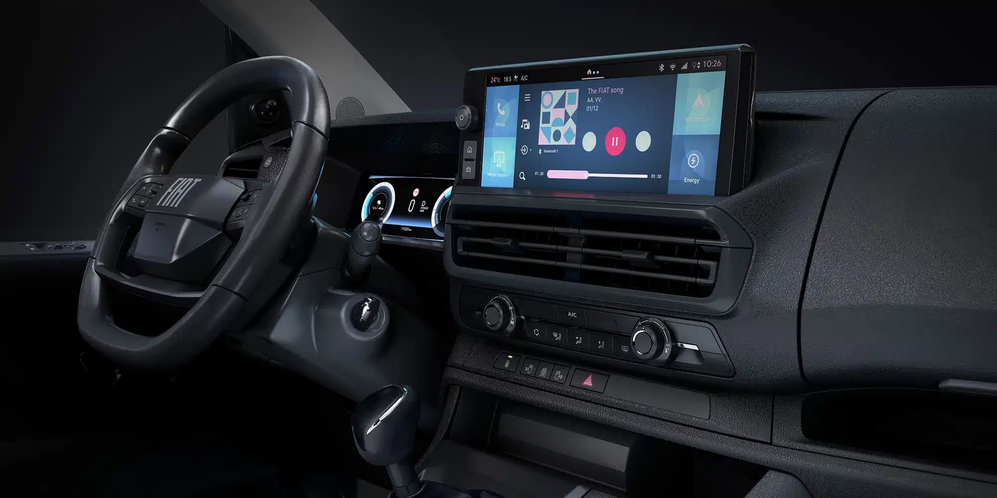 Blick auf das moderne Cockpit und Lenkrad des Fiat Scudo 2024 mit großem Infotainment-Display.