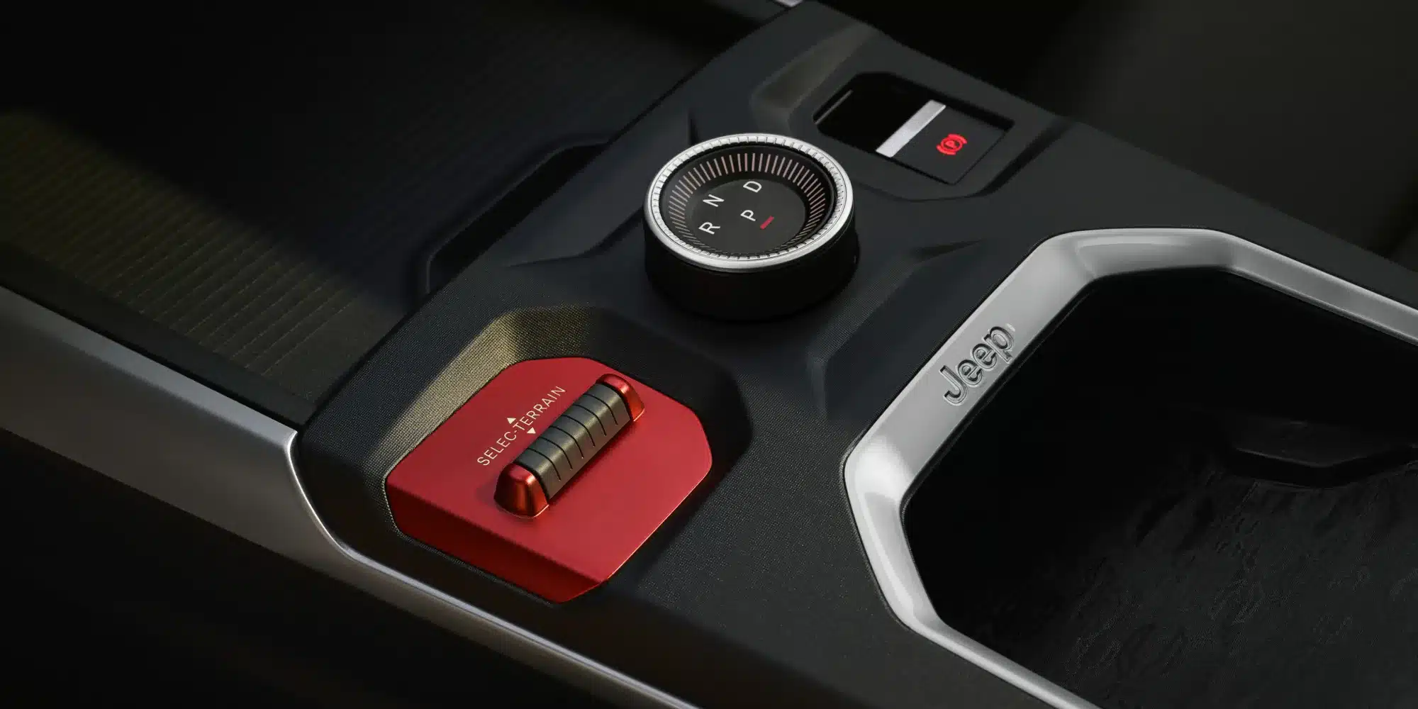 Selec-Terrain-Bedienelement und Gangwahlschalter in der Mittelkonsole des Jeep Compass e-Hybrid