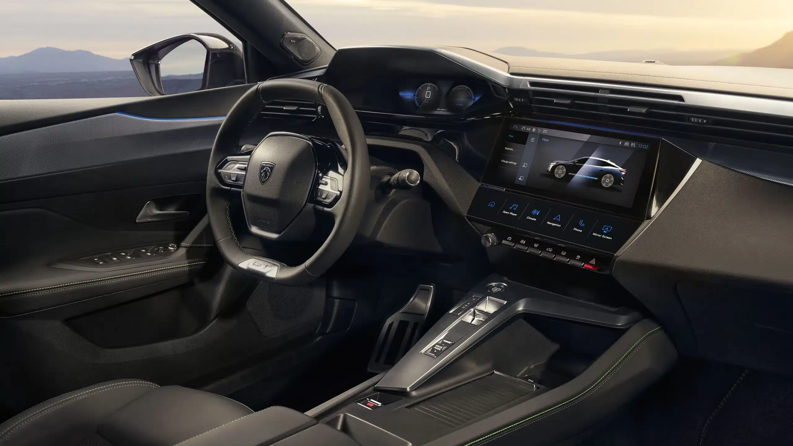 Innenraum des Peugeot E-408 mit Multifunktionslederlenkrad, digitalem 10-Zoll-Kombiinstrument und Touchscreen