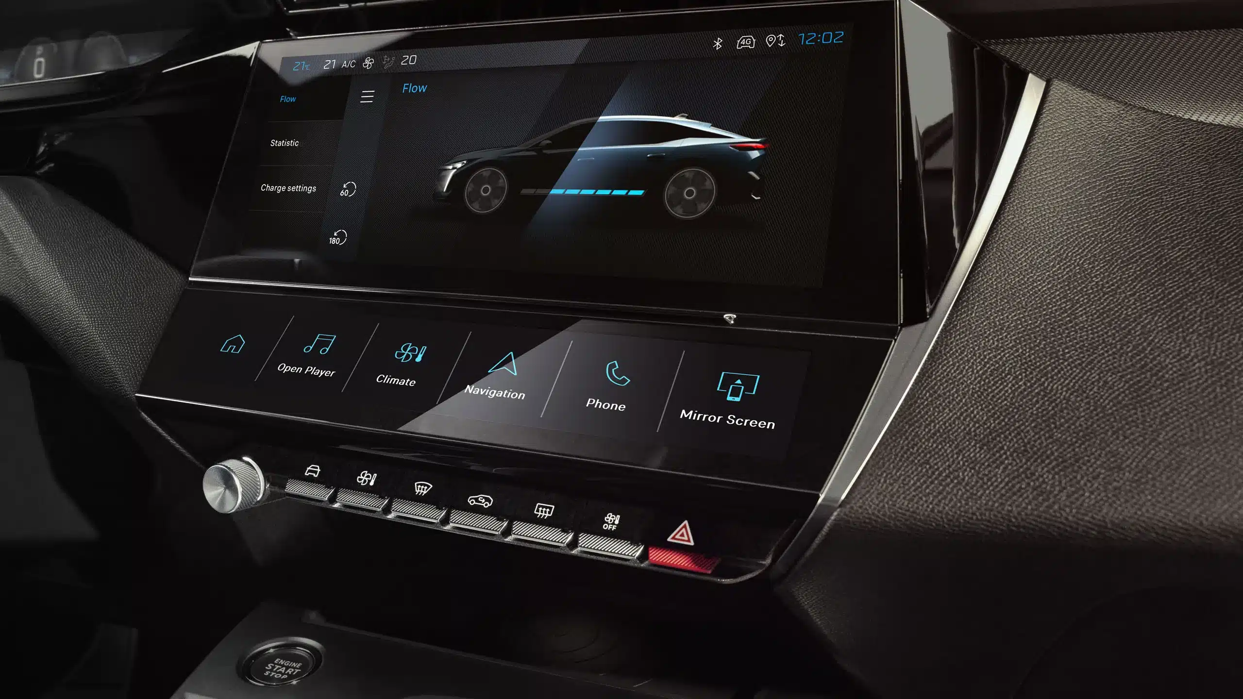 Innenraum des Peugeot E-408 mit Fokus auf das i-Cockpit und den zentralen Touchscreen