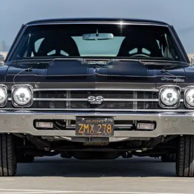 Frontansicht eines schwarzen Chevrolet Chevelle Malibu SS 396 Baujahr 1969