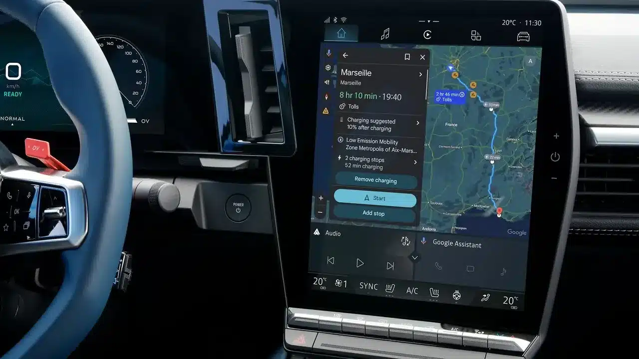 Digitale Instrumentenanzeige und Infotainmentsystem im Alpine A390 mit Navigationskarte.