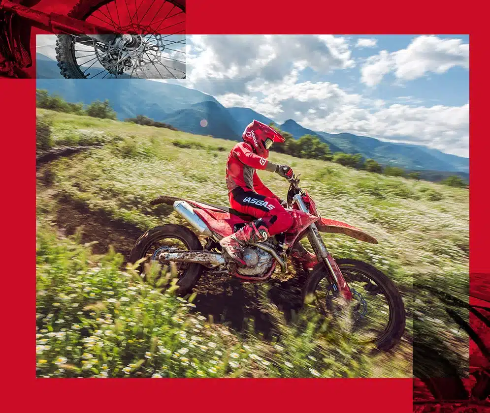GASGAS EC 500F 2026 Motorrad im Gelände mit Fahrer in voller Enduro-Ausrüstung