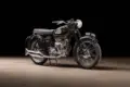 Velocette MAC 350 Baujahr 1953, restauriertes klassisches britisches Motorrad in schwarzem Lack mit goldenen Linien