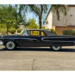 1958 Edsel Pacer Convertible in Schwarz mit rotem und weißem Interieur, Seitenansicht