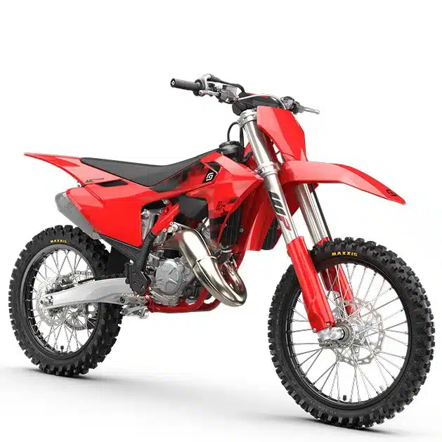 GasGas MC 125 2026 Motocross-Motorrad in Seitenansicht auf weißem Hintergrund.