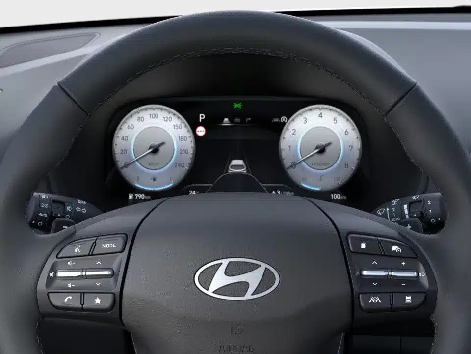 Armaturenbrett und multifunktionales Lenkrad des Hyundai i30 Kombi Trend aus Fahrerperspektive.
