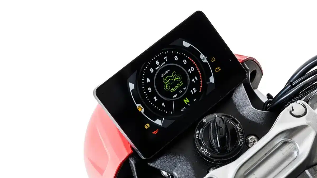 Digitales Kombiinstrument der JAWA JD 750 Retro aus der Nähe