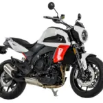 JAWA JD 750 Retro Motorrad in weißer Lackierung, klassische Linien, runder Scheinwerfer, moderner Zweizylindermotor