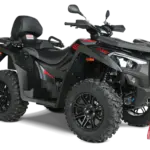Kymco MXU 700i EPS ABS T3b ATV in seitlicher Frontansicht auf schwarzem Hintergrund