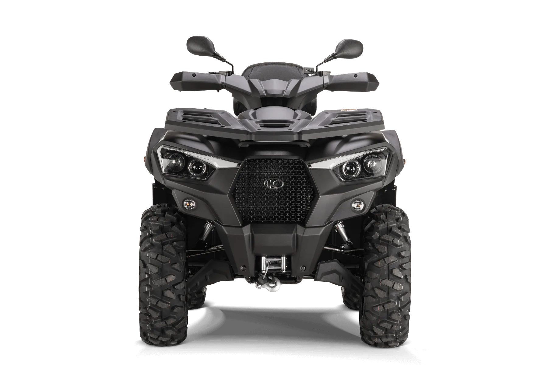 Frontansicht eines Kymco MXU 700i EPS ABS T3b ATV mit grobstolligen Reifen und markanten Scheinwerfern