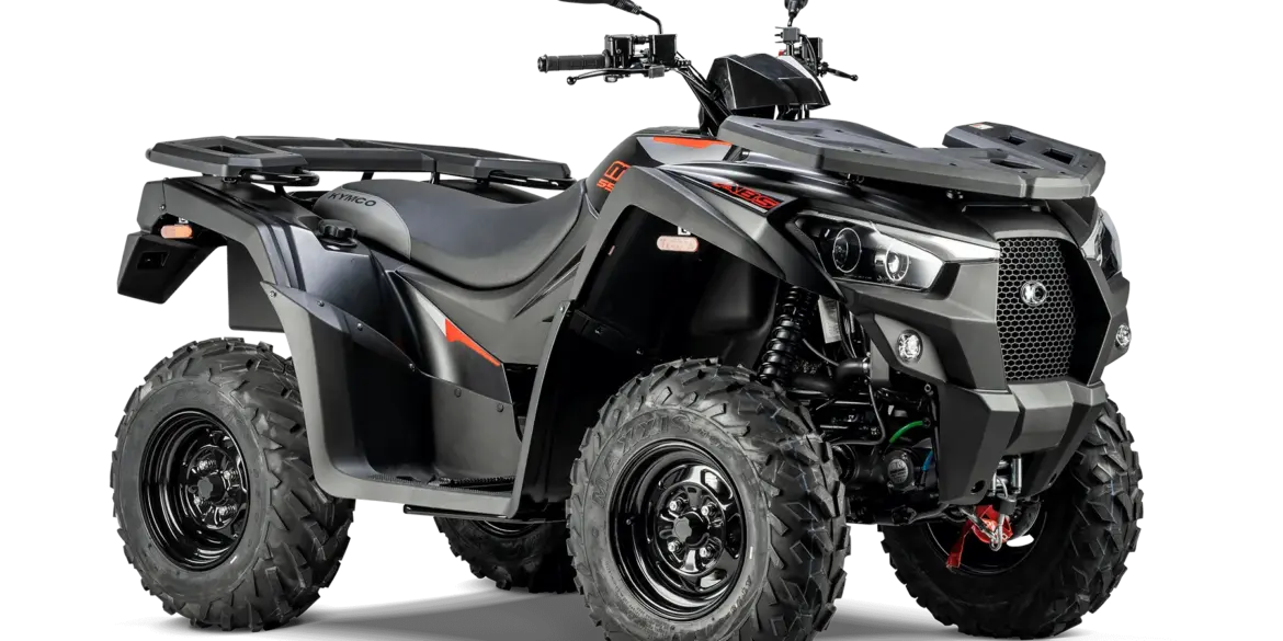 Kymco MXU 550i ABS T3b ATV in schwarzer Ausführung von der Seite fotografiert