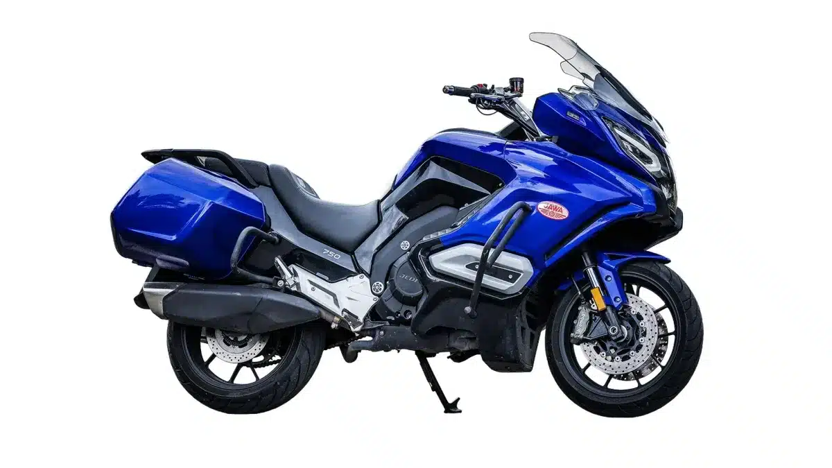 JAWA JD 750 Touring in Blau von der Seite mit Koffern und hoher Windschutzscheibe