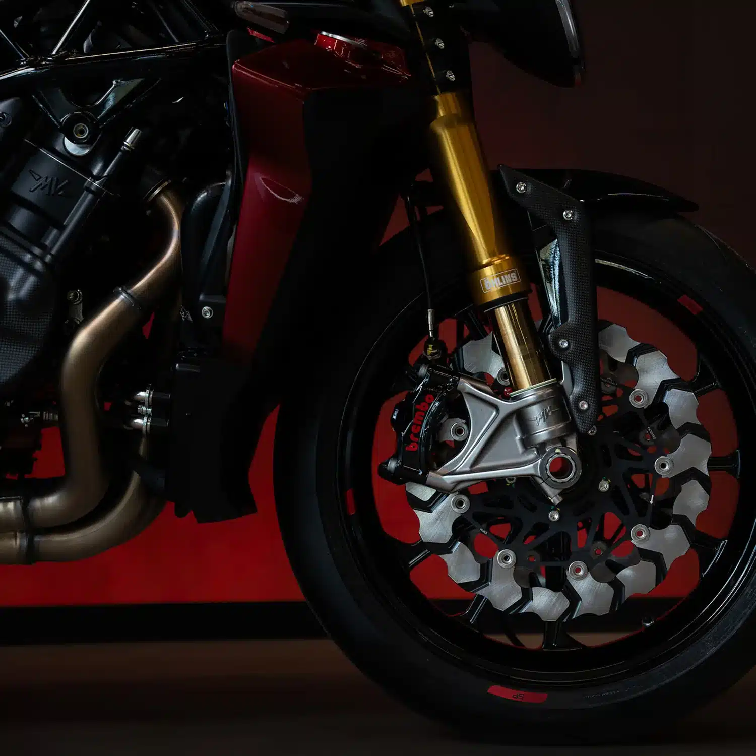 Öhlins-Upside-down-Gabel und Braking Batfly-Bremsscheibe an der MV Agusta Brutale 1000 ABT.