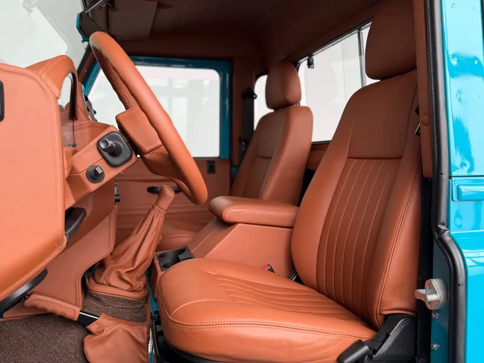 Lederausstattung im Innenraum eines Land Rover Defender Alvarez One-of-One Showcar Monaco