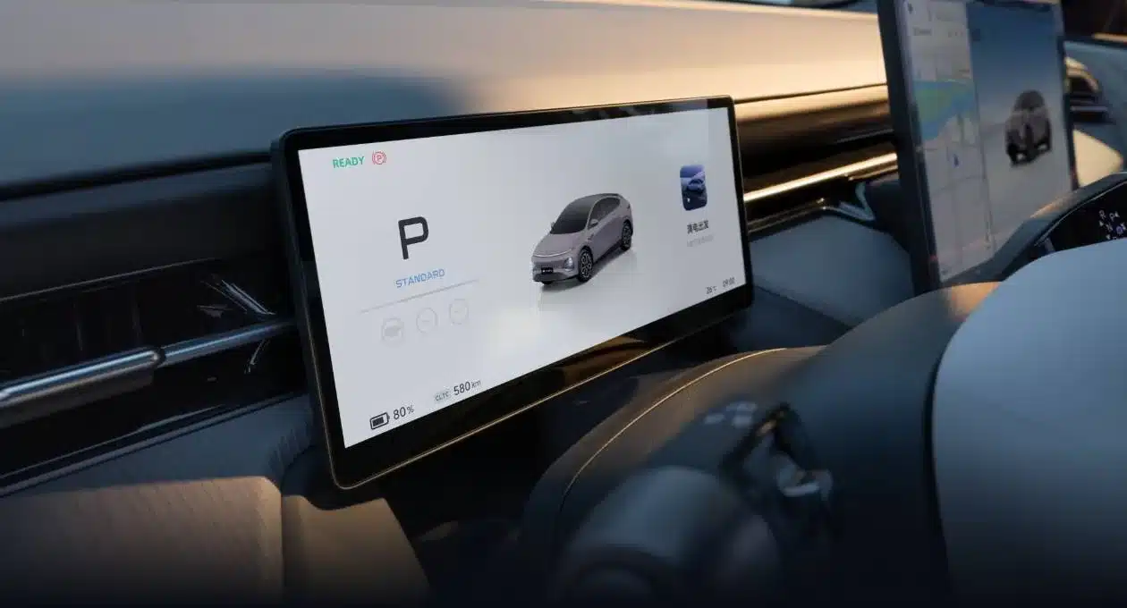 Digitales Cockpit und Display des Elektro-SUV XPENG G6