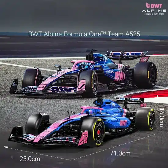 BWT Alpine Formula One Team A525 Modellauto im Maßstab 1:8, 71 cm lang, 23 cm breit, mit offiziellen blauen und pinken Farbakzenten.
