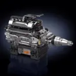 Klemmbaustein-Modell eines britischen V12-Motors mit erkennbaren mechanischen Bauteilen und Details