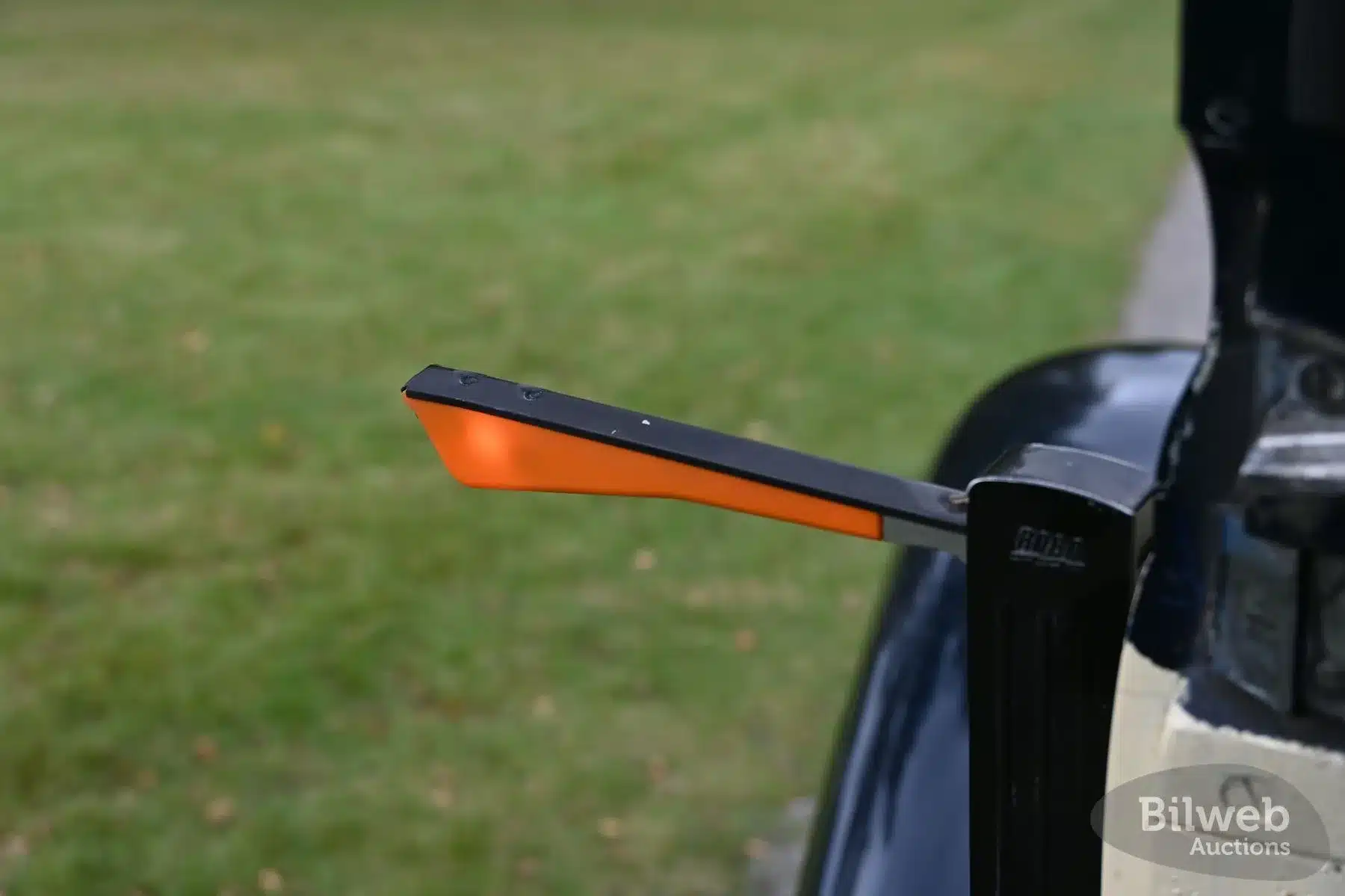 Originaler Semaphor-Blinker an einem Mercedes-Benz 170 V Cabriolet von 1939, Nahaufnahme.